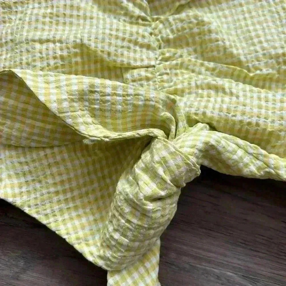 🔥Zara🔥| Yellow gingham puff sleeve  crop top - Picture 5 of 9